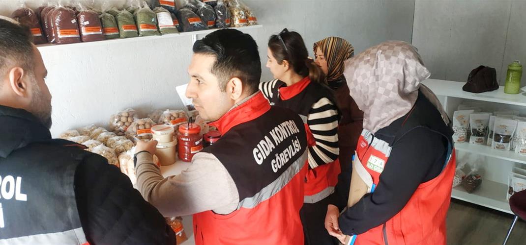 Kadın Kooperatiflerinin Pazara Sunduğu Gıda Ürünleri Denetlendi