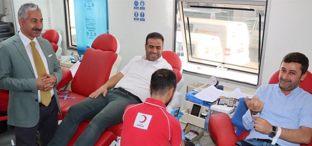 Kan Bağışı Kampanyasına İdarecilerimiz Öncülük Etti